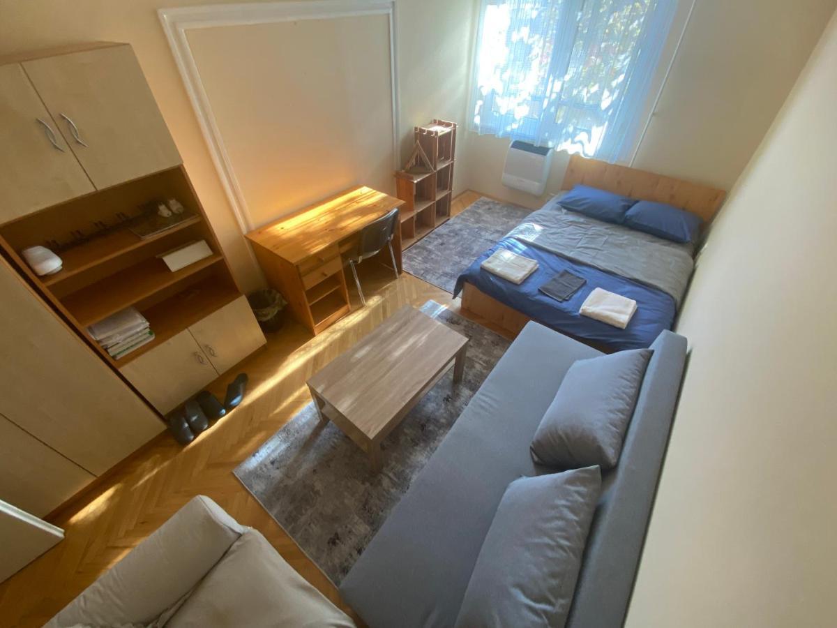 Oeguenc'S Apartment Szeged Bagian luar foto