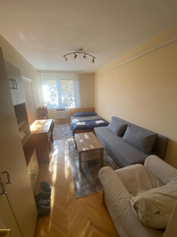 Oeguenc'S Apartment Szeged Bagian luar foto