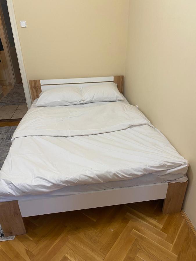Oeguenc'S Apartment Szeged Bagian luar foto
